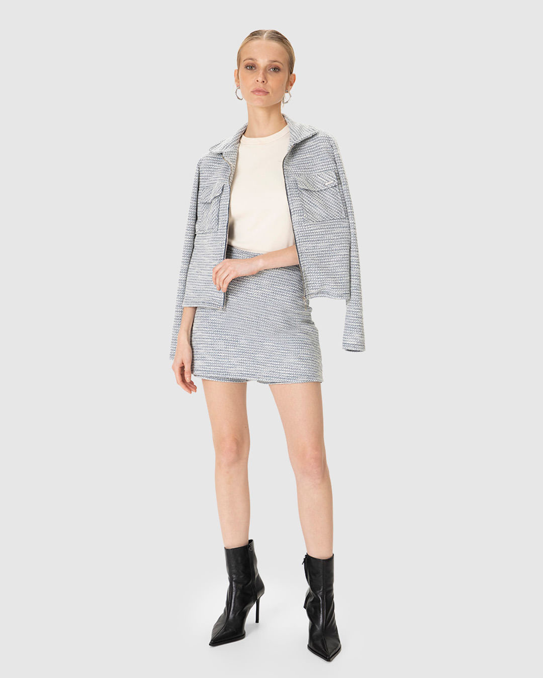 Shorts Saia Feminino Reto em Malha Tweed Lurex - ENFIM