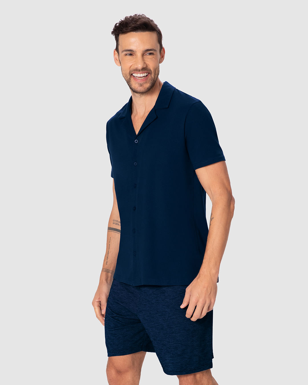 Pijama Curto Masculino Camisa Decote V E Shorts Em Algodão Malha Fio A Fio