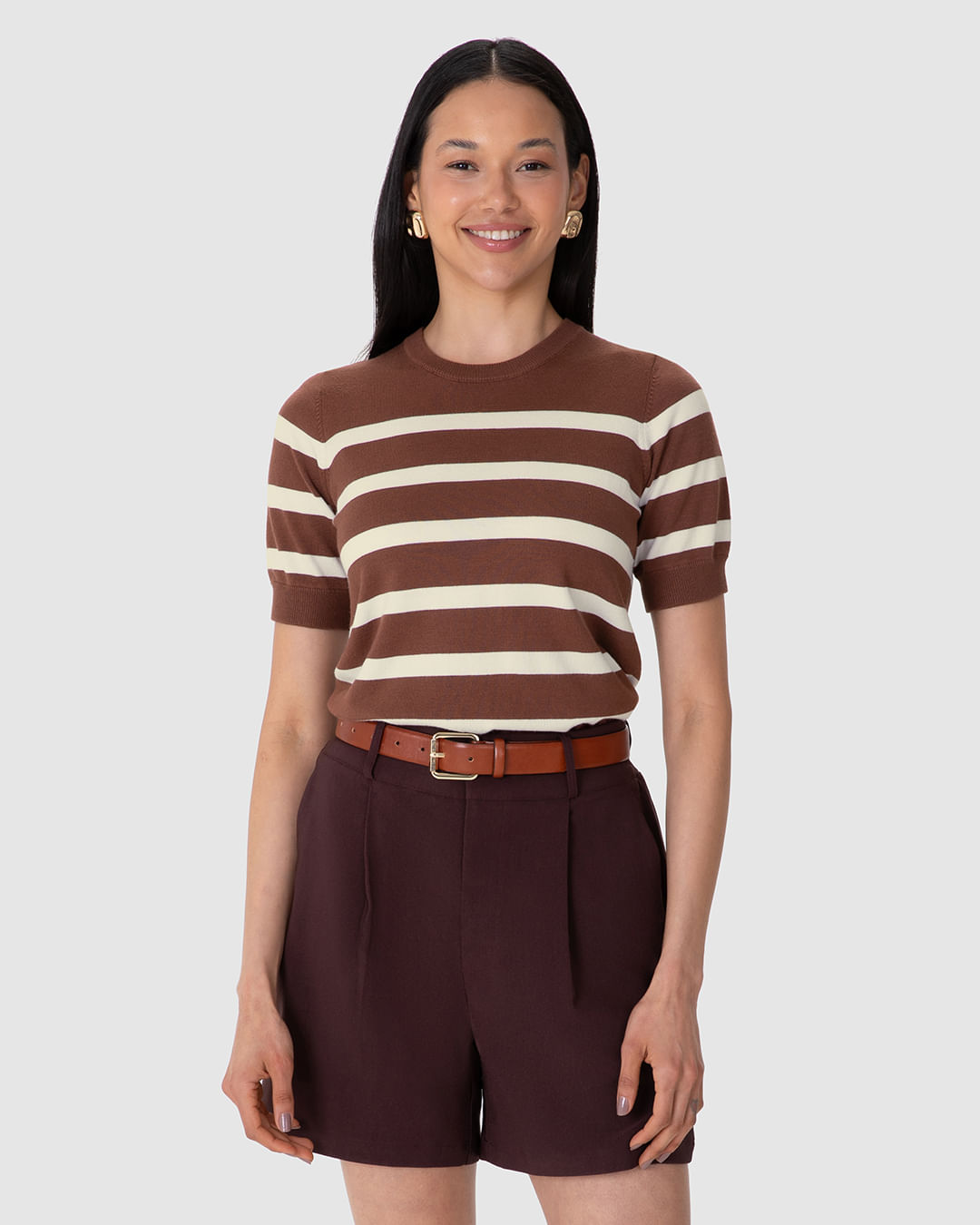 Blusa Feminina Listrada Manga Curta com Barra e Mangas Caneladas em Tricô