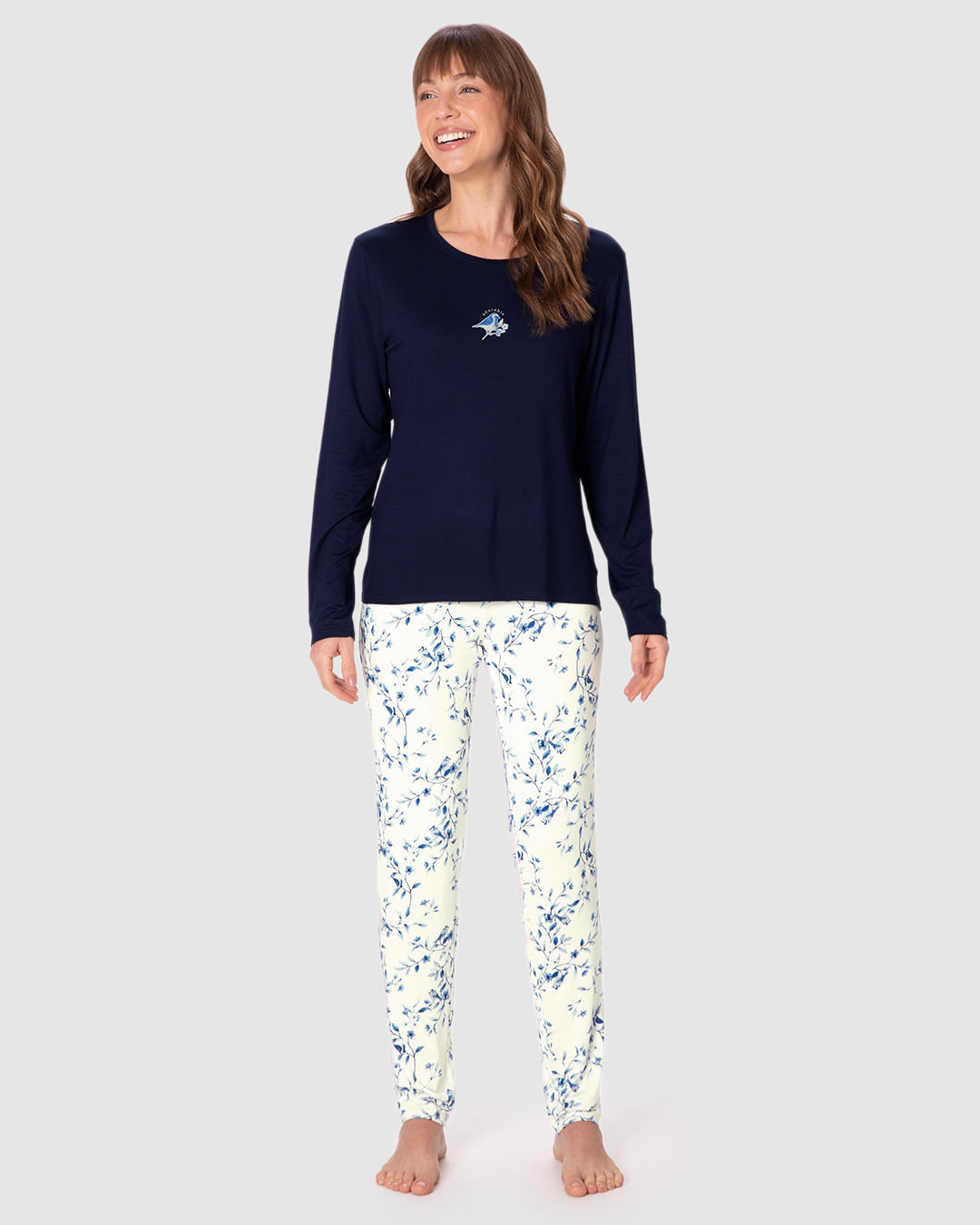 Pijama Longo Feminino Blusa Estampa Frontal E Calça Em Viscose Stretch