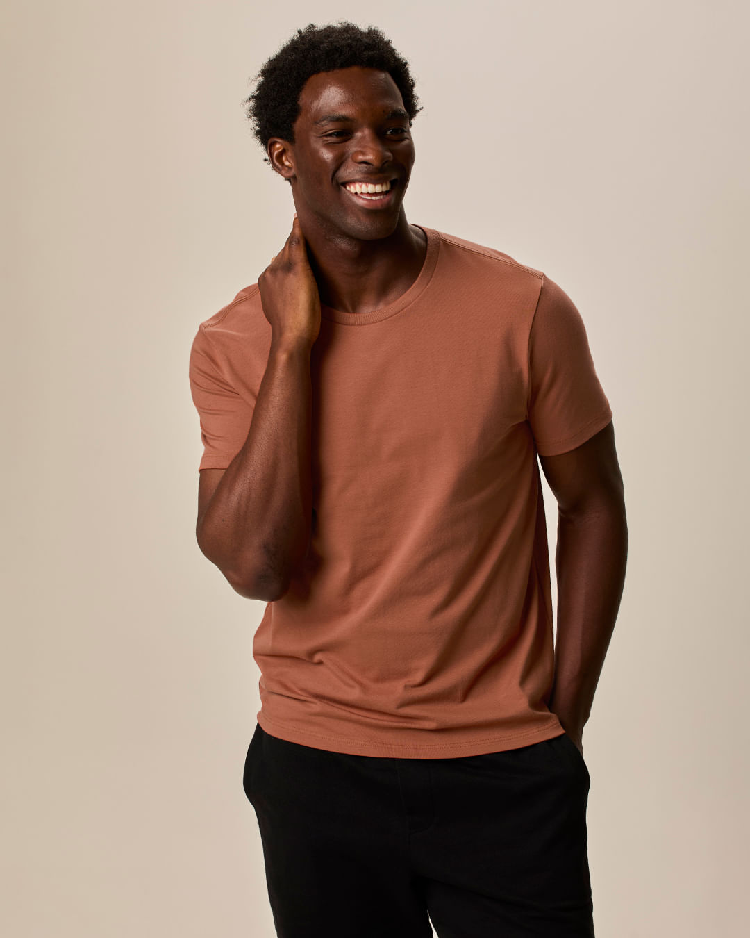 Camiseta Básica Masculina Slim Em Malha Cotton Light Algodão