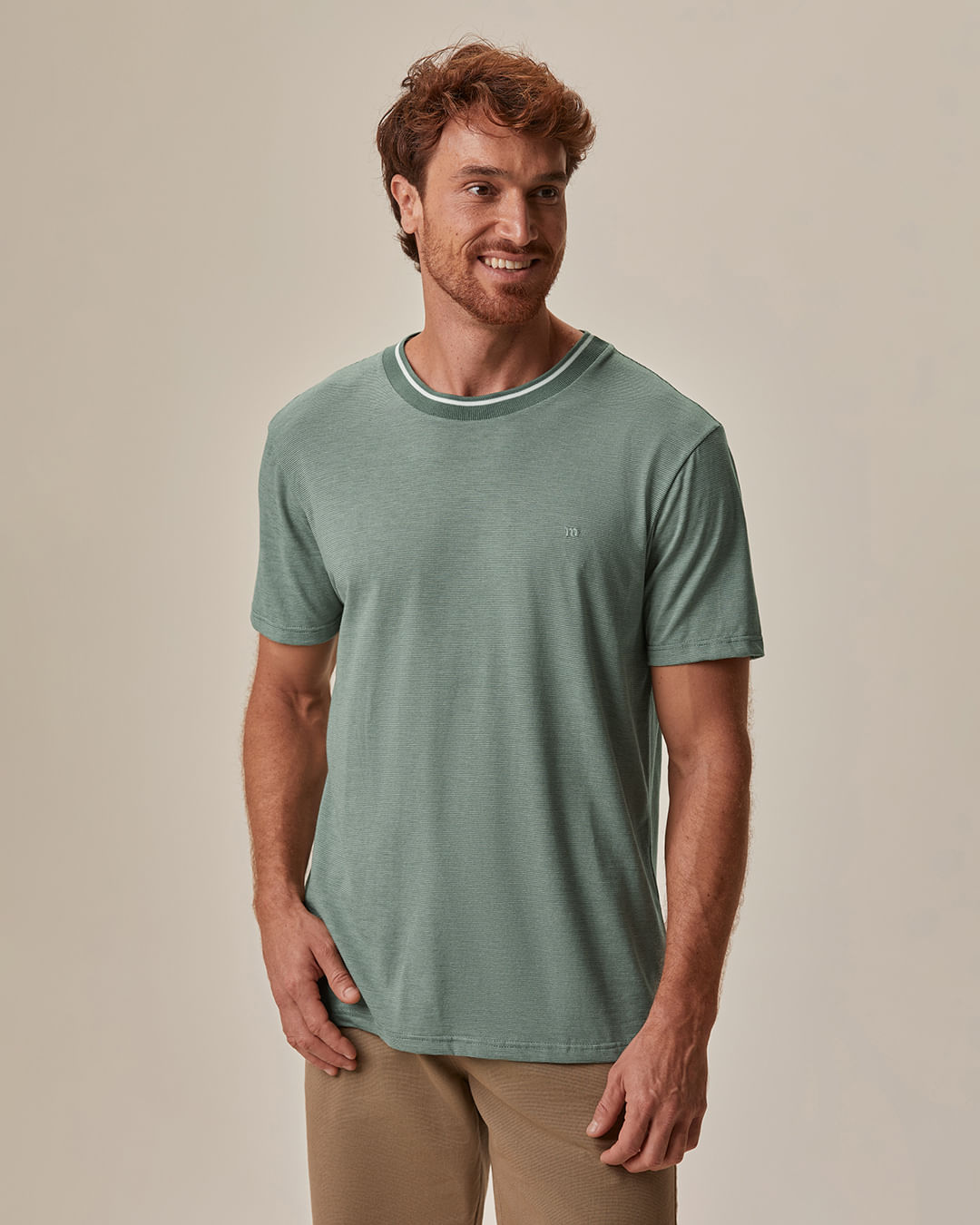 Camiseta Básica Masculina Gola Retilínea Em Malha Fio A Fio