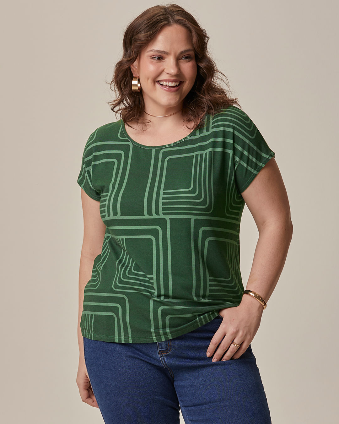 Blusa Feminina Plus Size Barra Mullet Estampa Digital Em Viscose Stretch