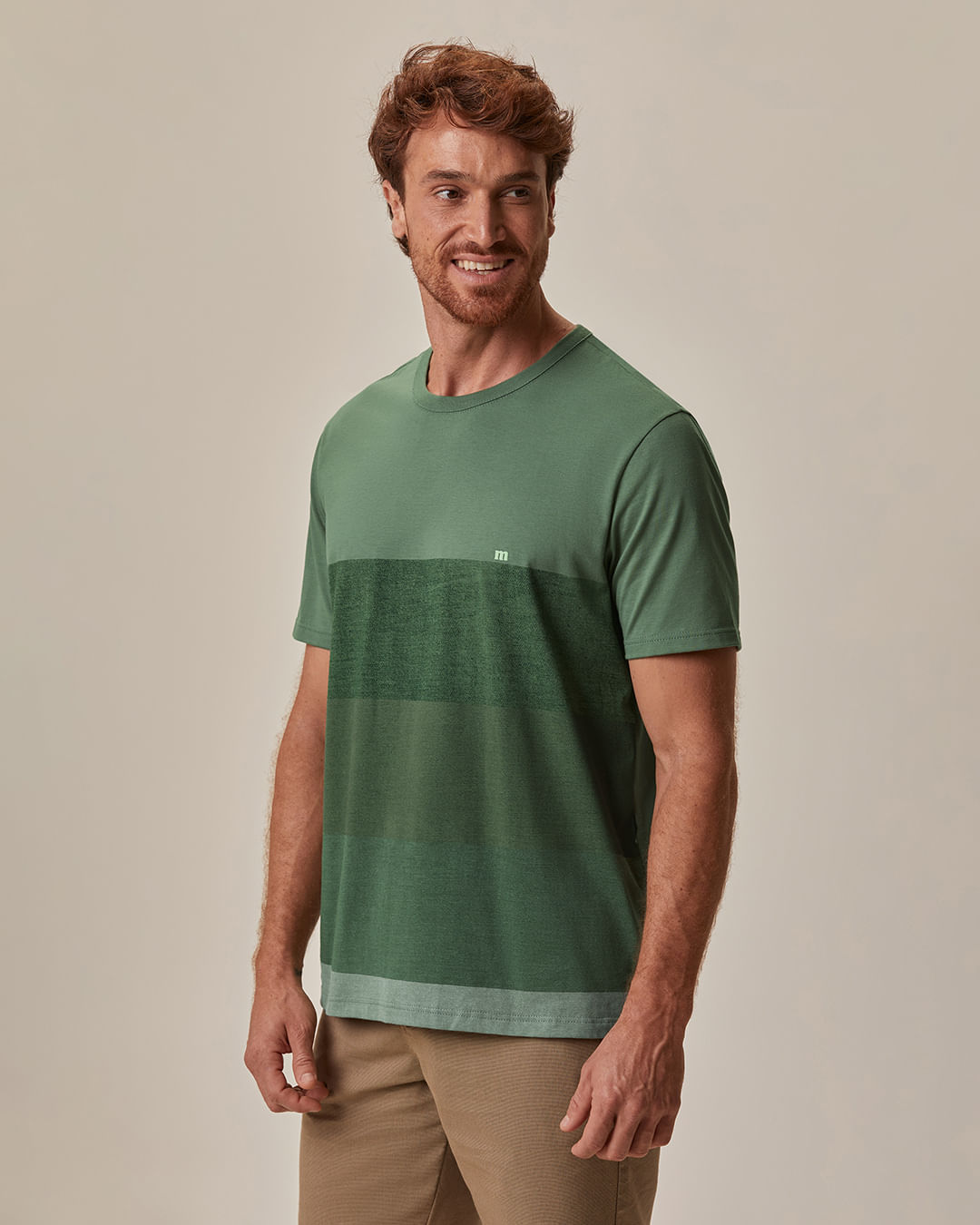 Camiseta Masculina Regular Estampa Listras Frontais Em Algodão