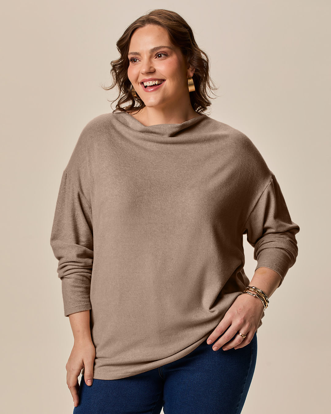Blusa Feminina Plus Size Gola Dobrada Cava Deslocada Em Malha Térmica