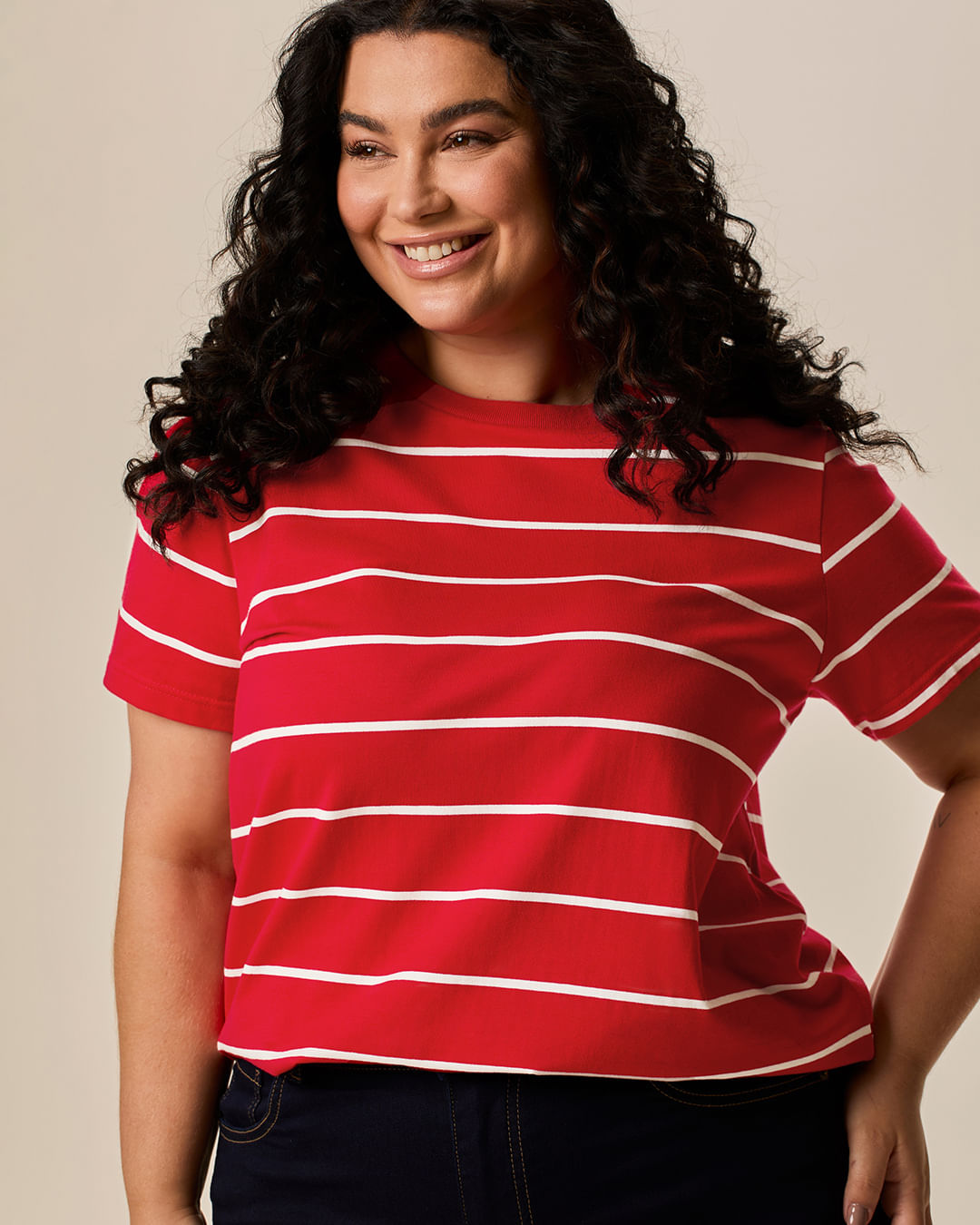 Camiseta Feminina Plus Size Listrada Em Algodão