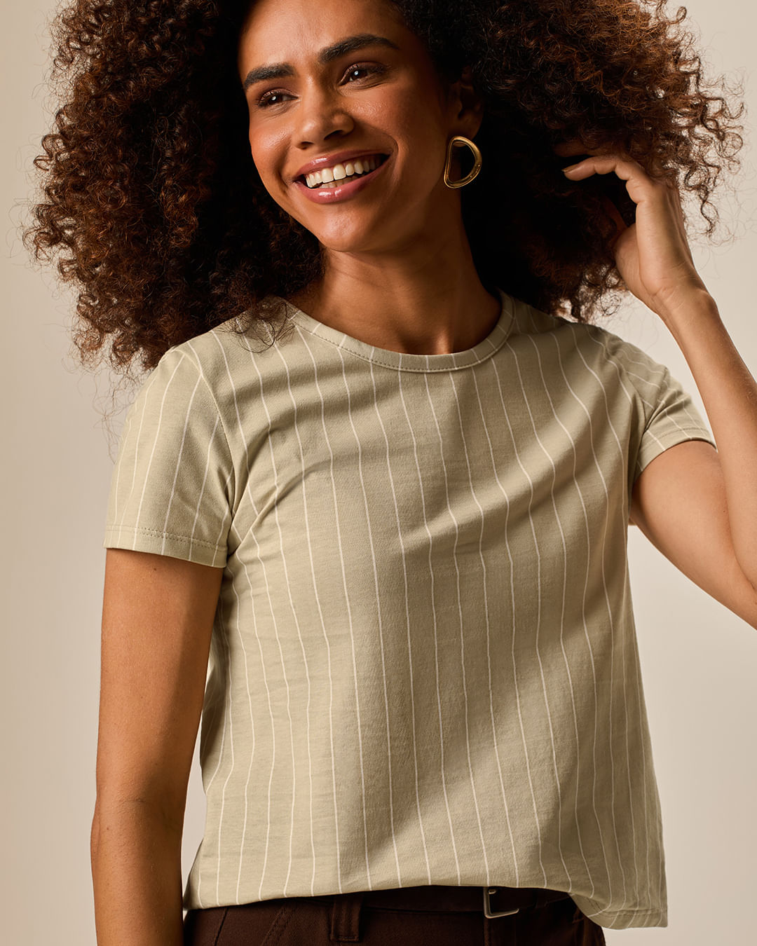 Blusa Feminina Decote Redondo Estampa Listrada Em Algodão