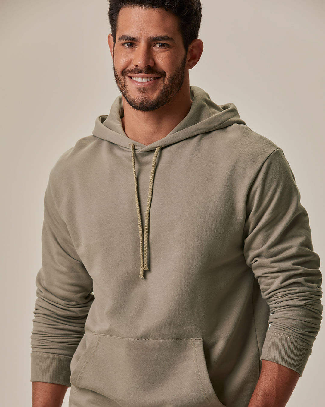 Blusão Básico Masculino Com Capuz Em Moletom Flanelado