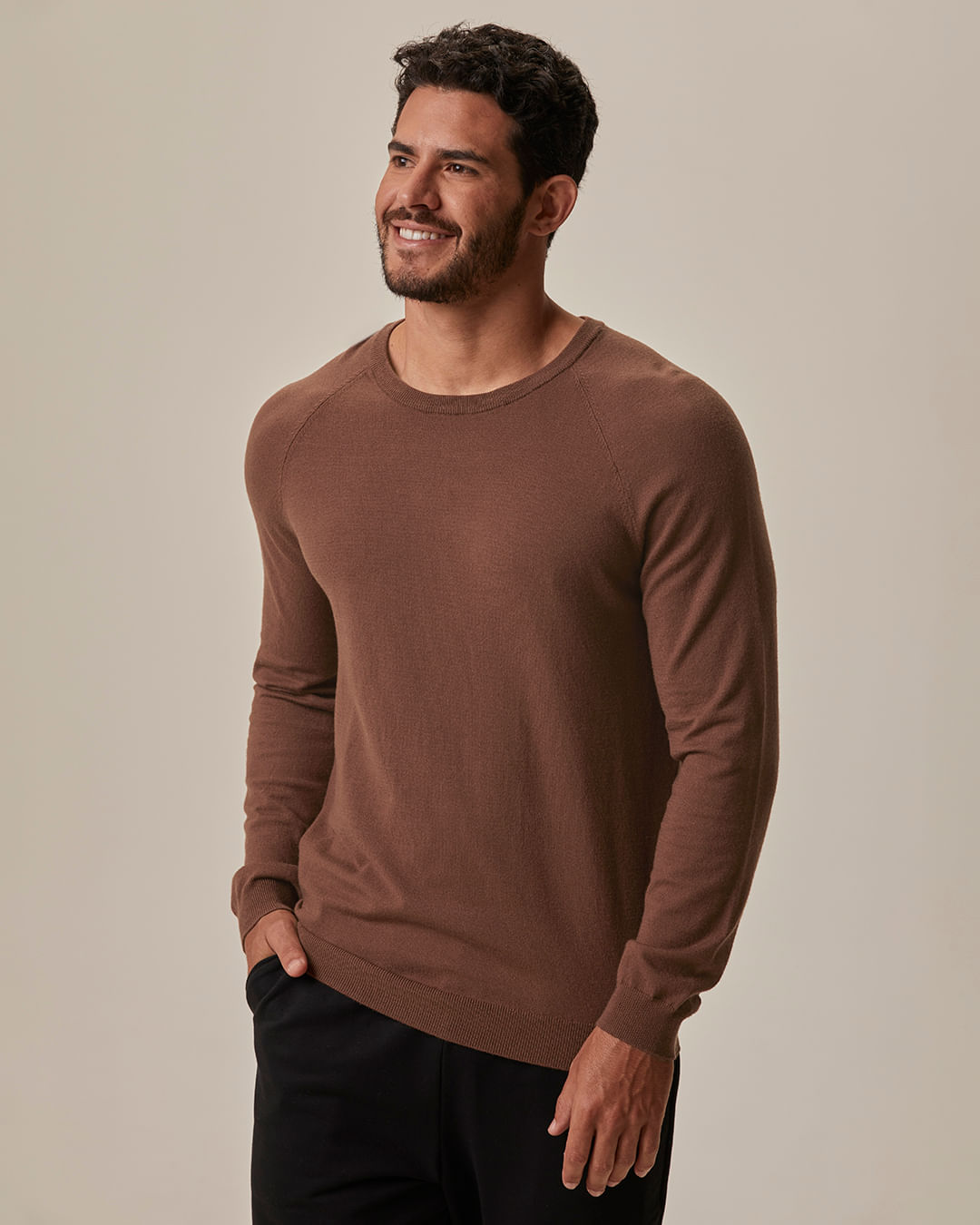 Suéter Básico Masculino Costura Recorte Ombro Em Tricô