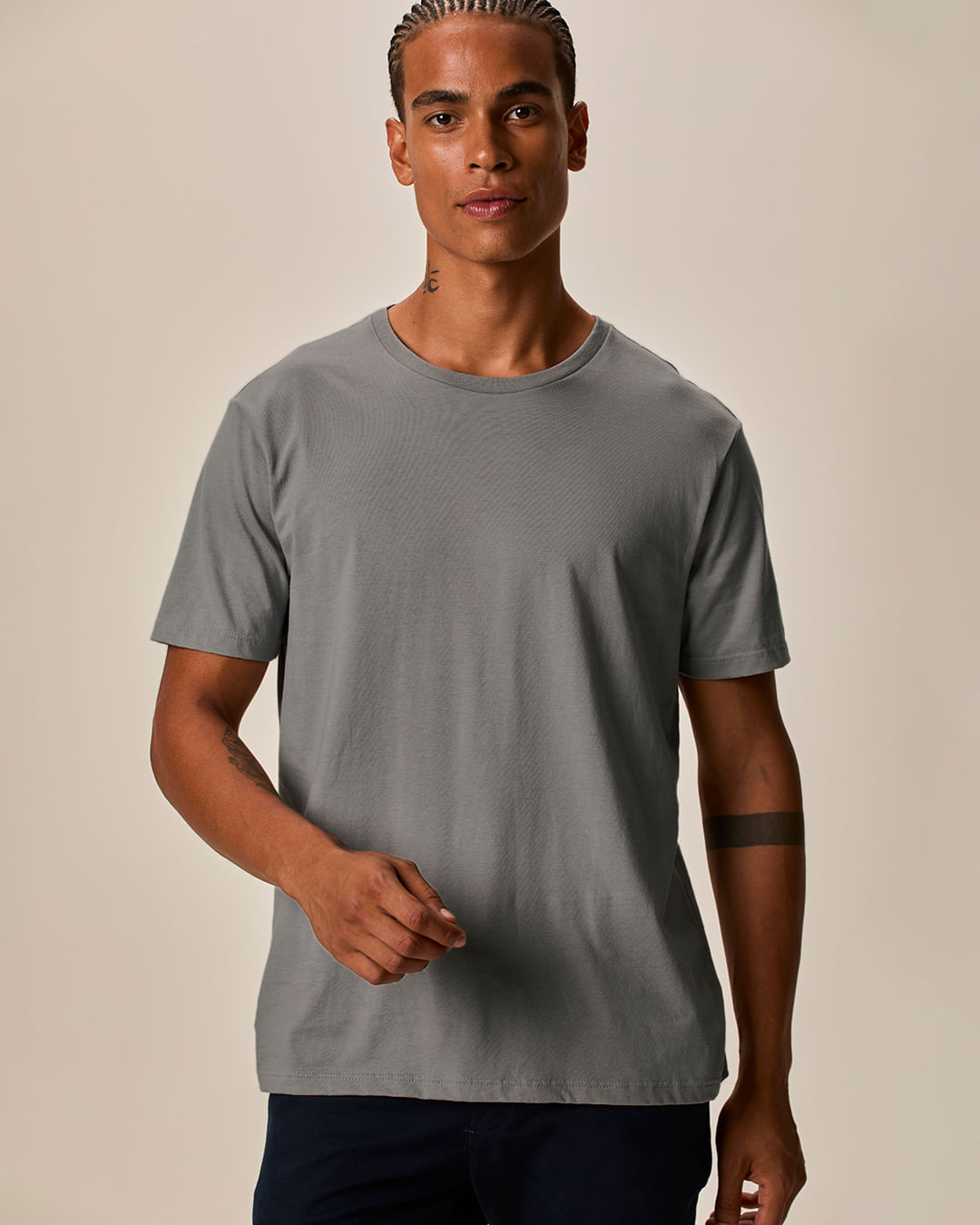 Camiseta Masculina Etiqueta Estampada Em Malha Do Abraço