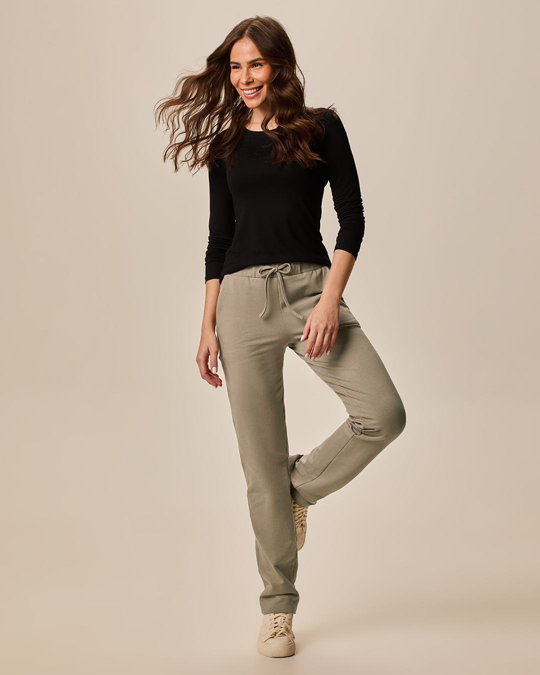 Calça Básica Feminina Reta Em Moletom Stretch Flanelado