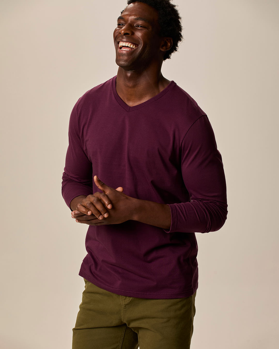 Camiseta Básica Masculina Decote V Manga Longa  Em Algodão