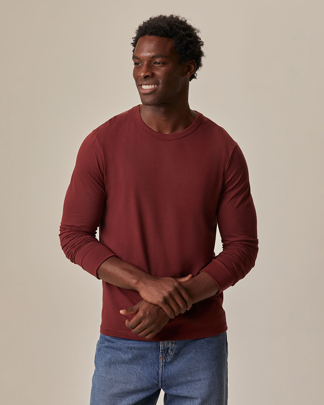 Camiseta Básica Masculina Punho Aplicado Em Algodão