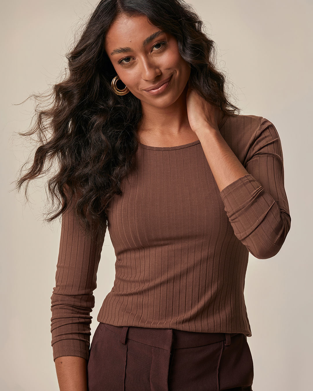 Blusa Básica Feminina Manga Longa Em Malha Canelada De Viscose