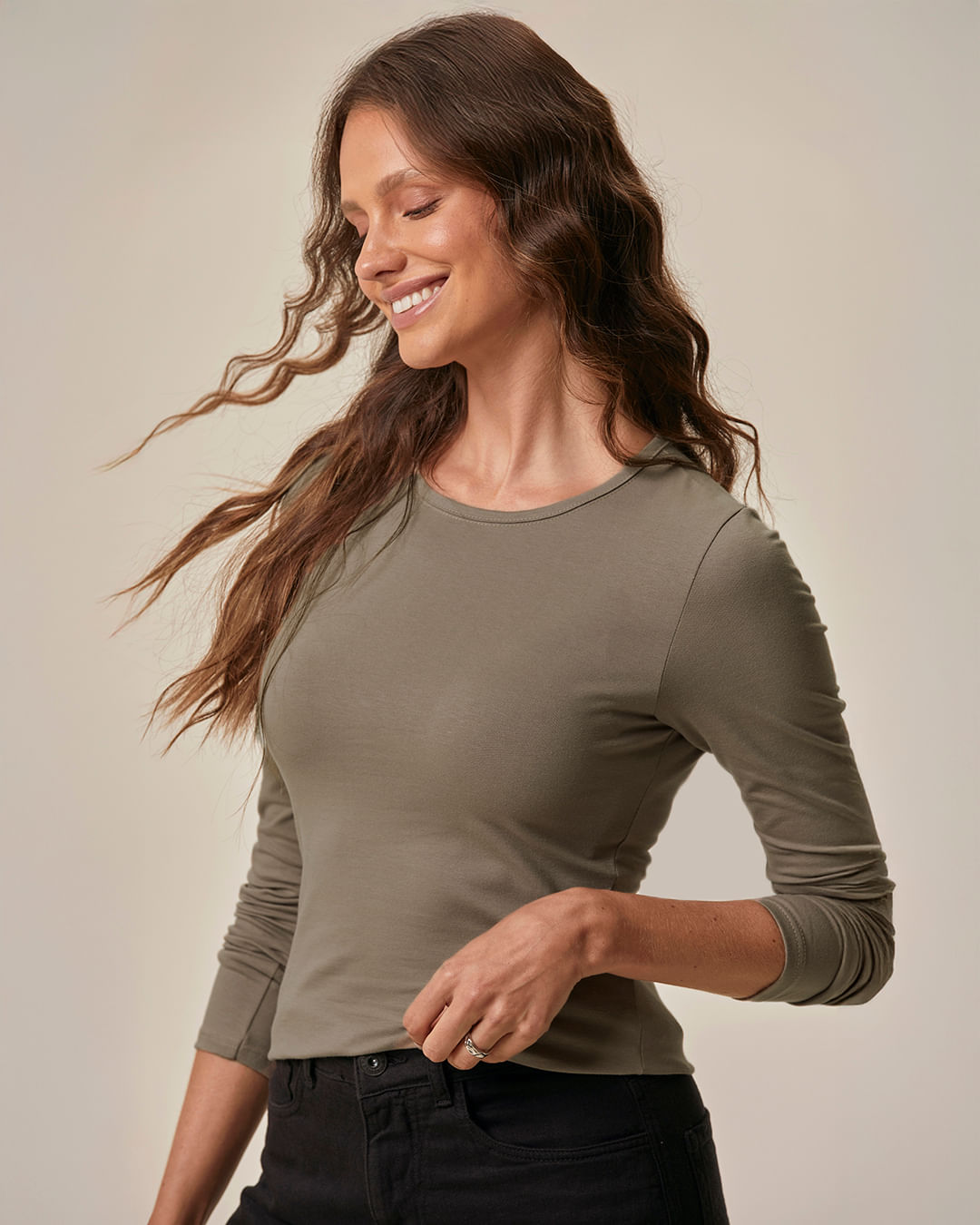 Blusa Básica Feminina Decote Redondo Em Algodão