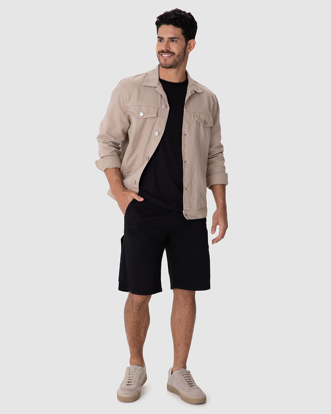 Bermuda Masculina Tradicional Utilitária em Sarja com Elastano