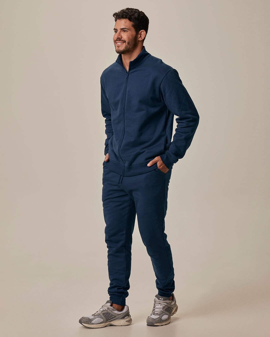 Calça Básica Masculina Jogger Em Moletom Flanelado