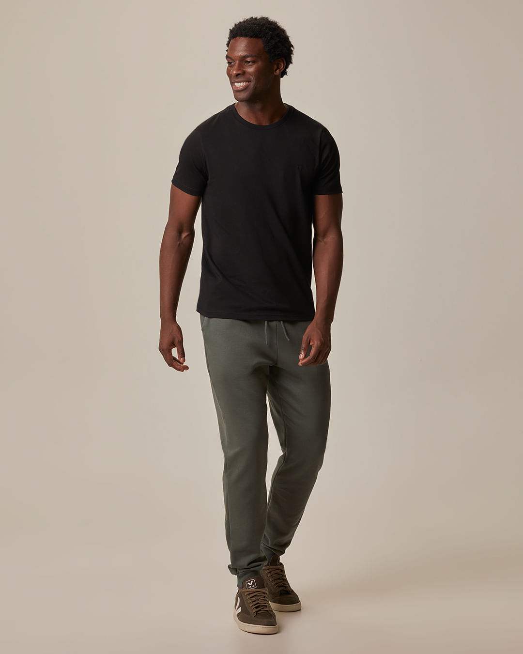 Calça Básica Masculina Jogger Em Moletom Flanelado