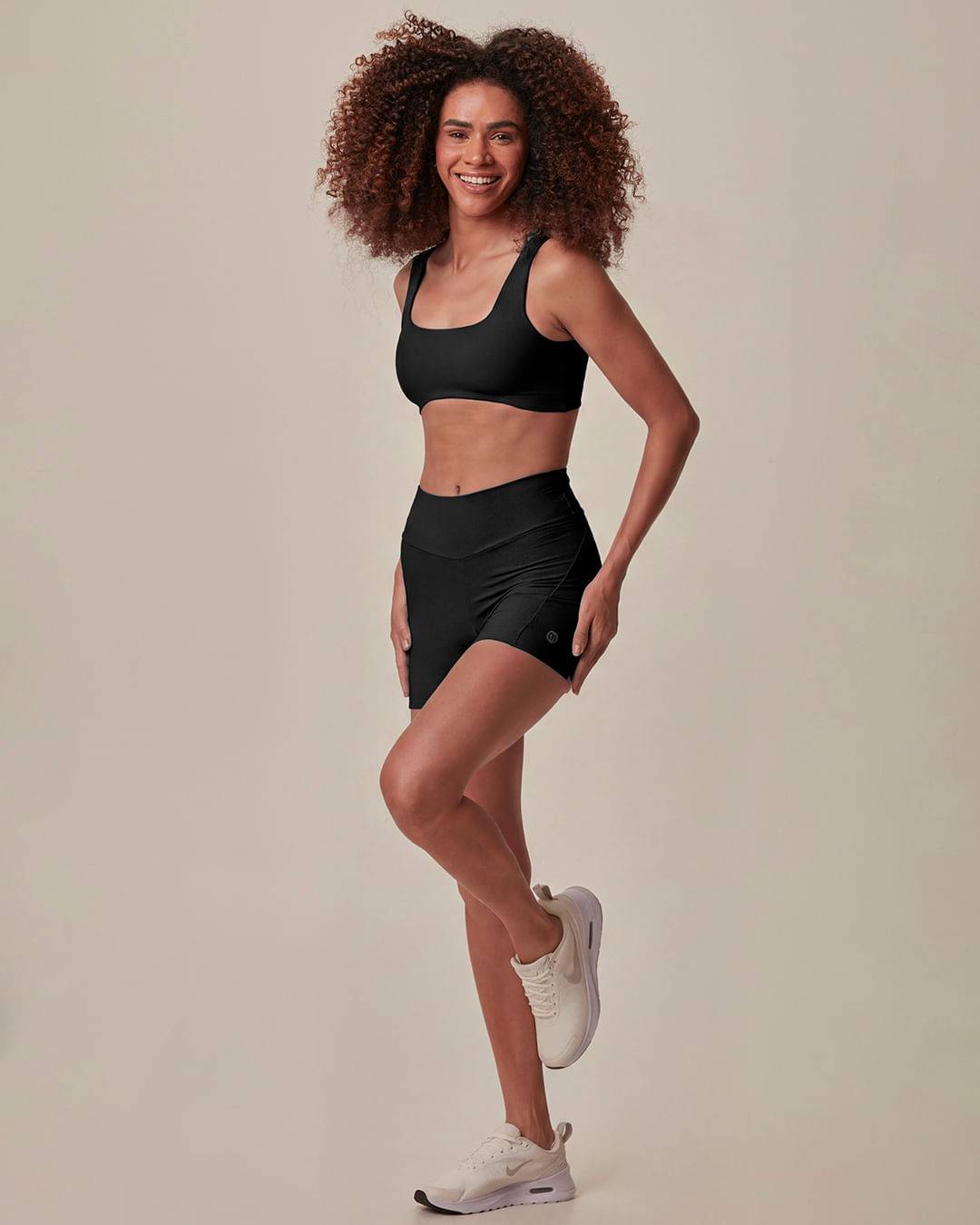 Shorts Esportivo Feminino Justo em Malha Poliamida Creponada Malwee Active