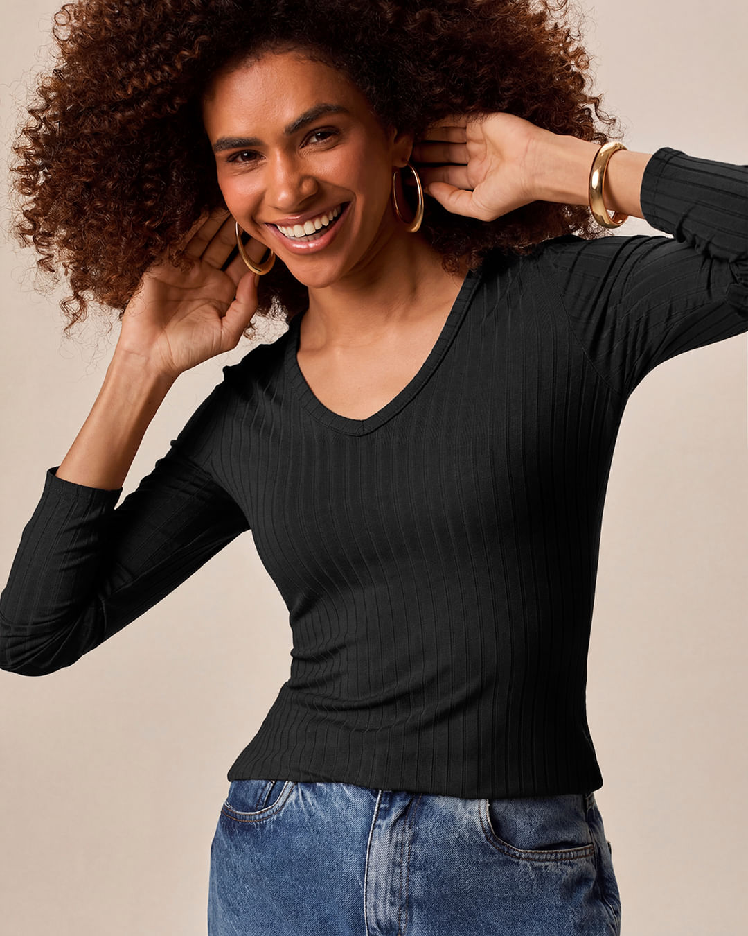 Blusa Básica Feminina Decote V Manga Longa Em Malha Canelada De Viscose