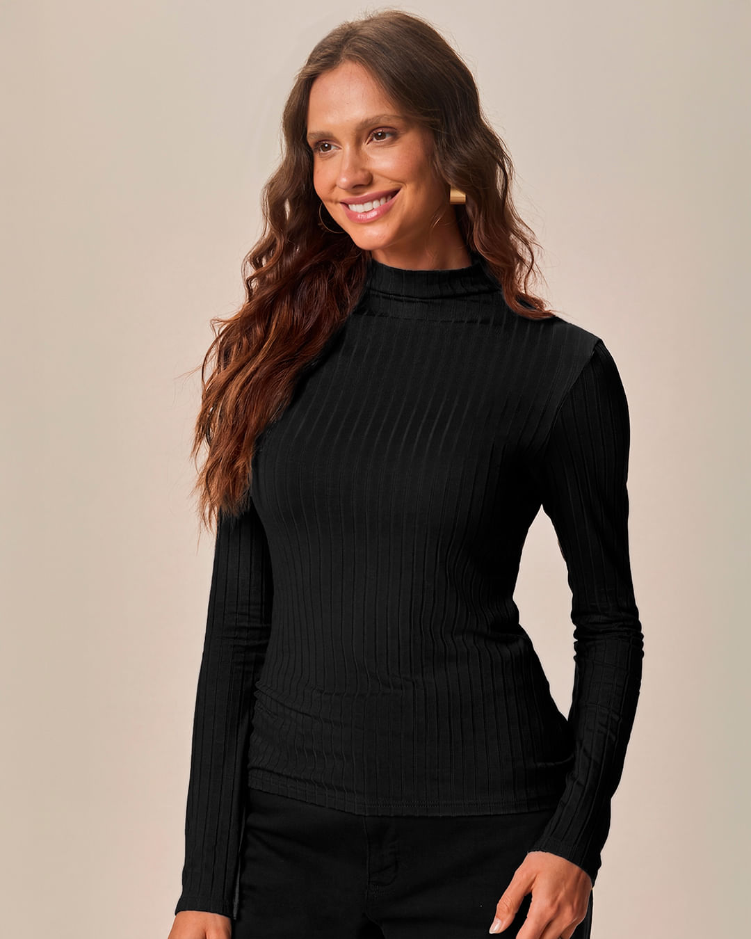 Blusa Básica Feminina Gola Alta Em Malha Canelada De Viscose