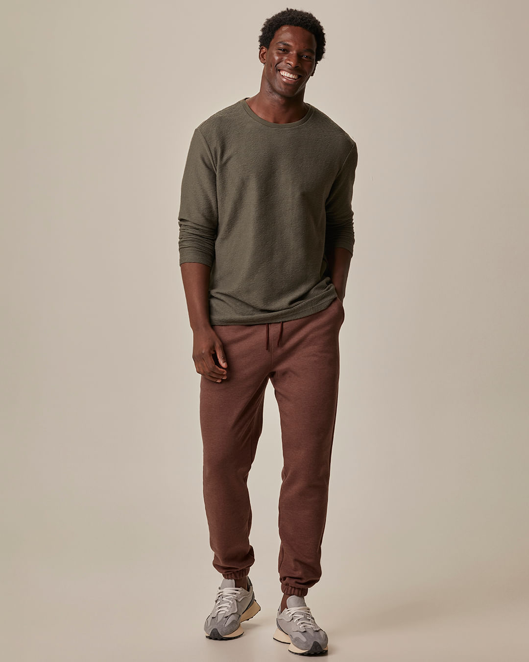 Calça Masculina Jogger Cadarço Ponteira Metal Em Moletom Mesclado Flanelado