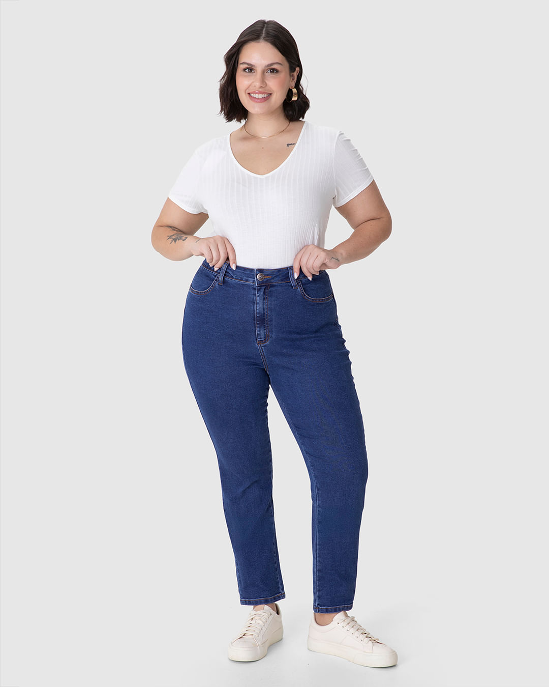 Calça Feminina Plus Size Cigarrete Push Up Cintura Alta Em Jeans Stretch