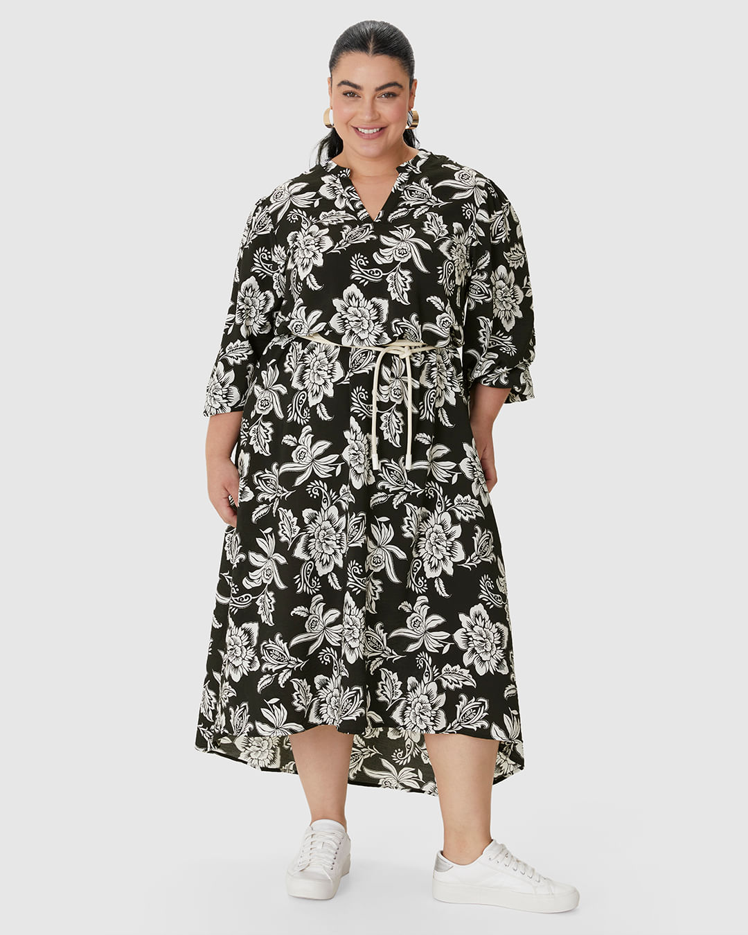 Vestido Feminino Plus Size Floral Manga 7/8 em Viscose Sarjada