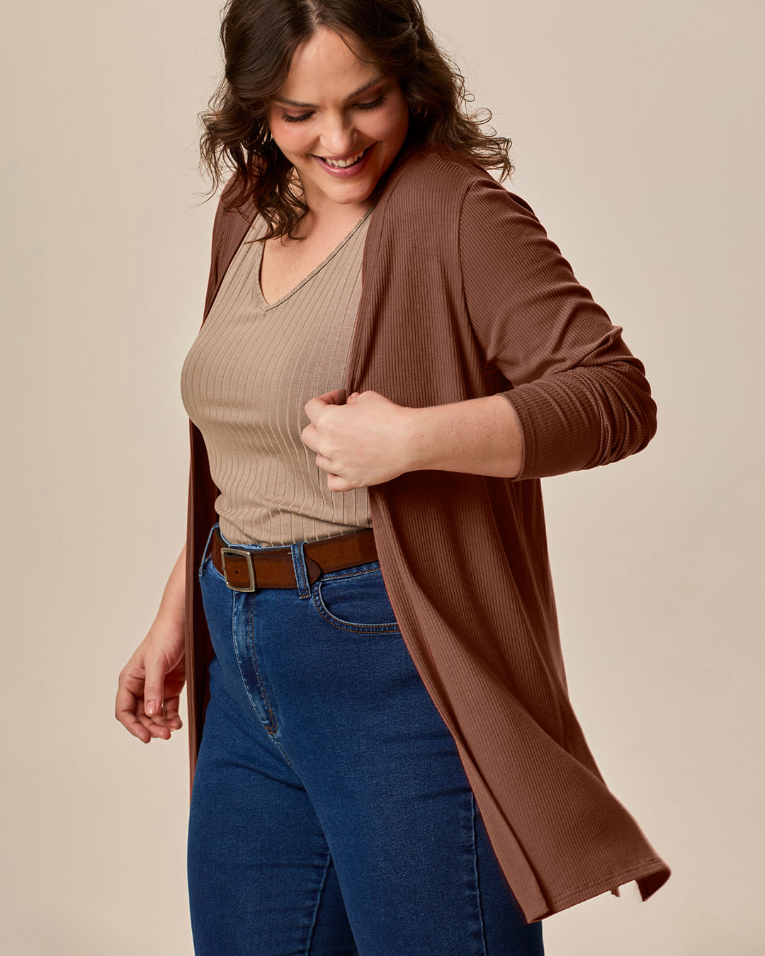 Cardigan Feminino Plus Size Amplo Em Malha Canelada De Viscose