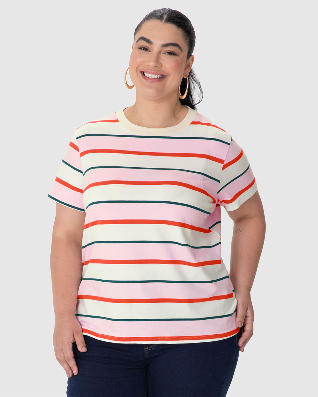 Camiseta Feminina Plus Size Listrada Em Algodão