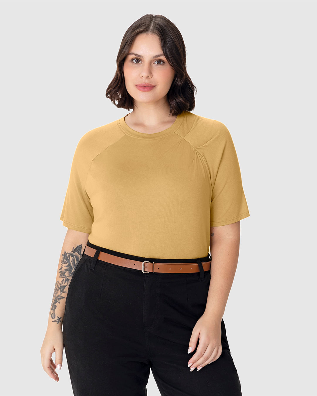 Blusa Feminina Plus Size Ampla Detalhe Costura Ombro em Viscose Stretch