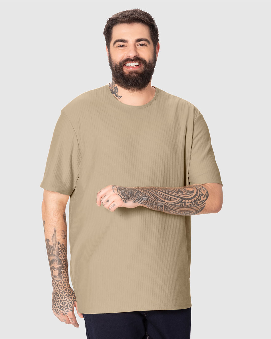 Camiseta Masculina Plus Size Barra Etiqueta Decorativa Moletinho Texturizado