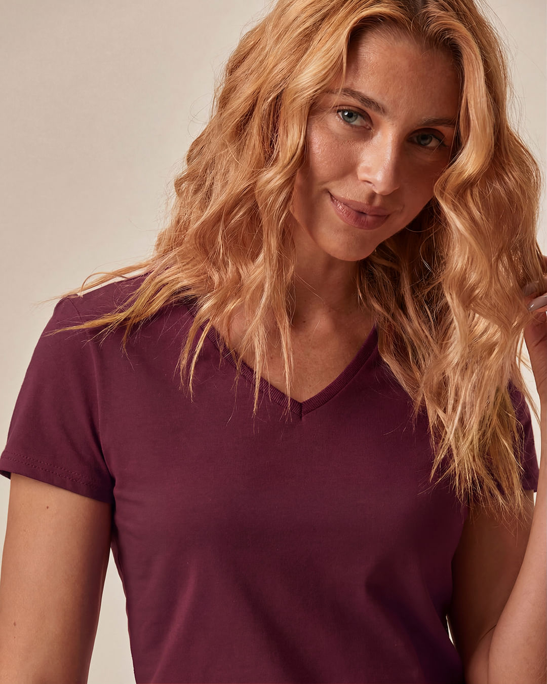 Blusa Básica Feminina Decote V Em Algodão
