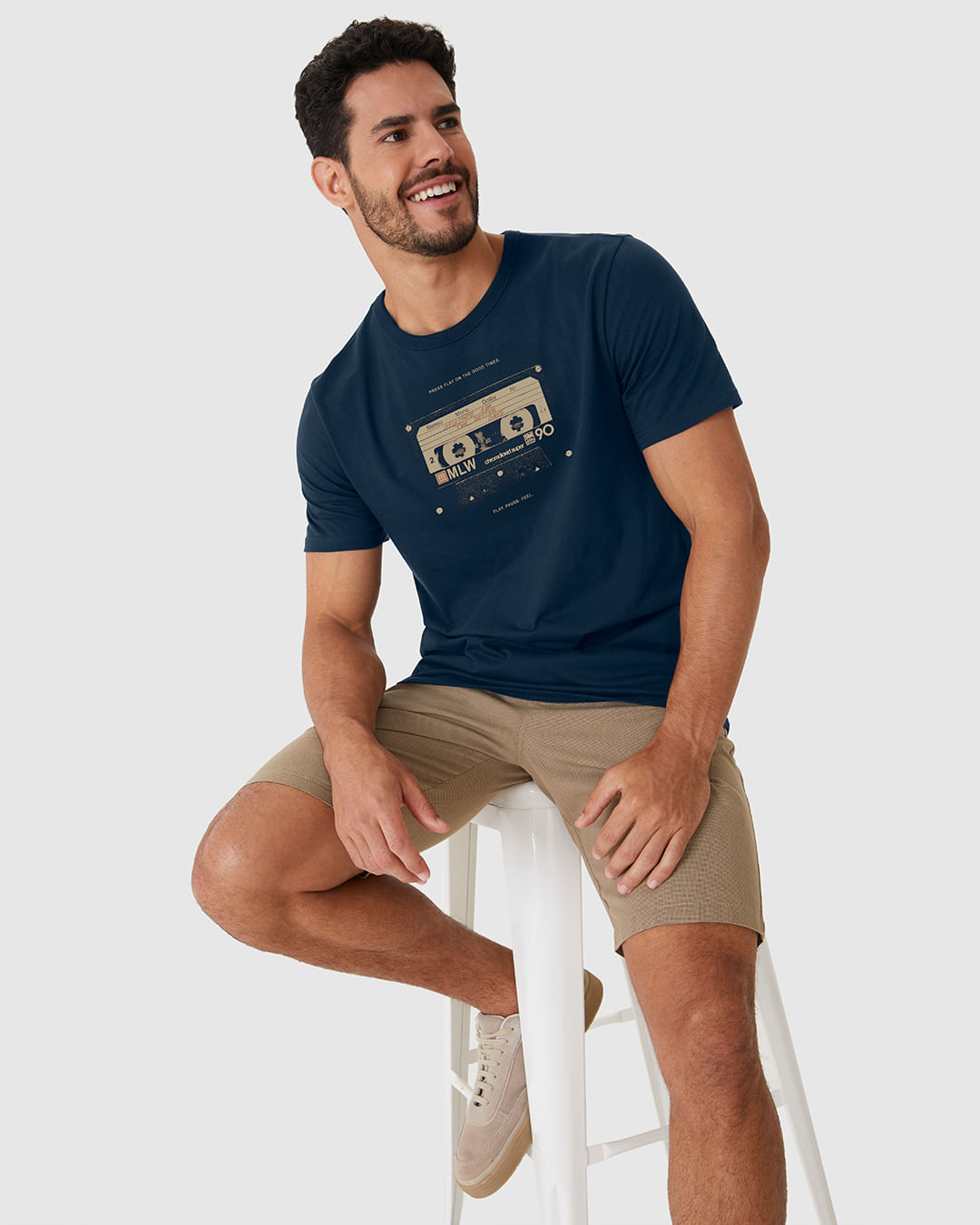 Camiseta Masculina Slim Manga Curta Estampa Frontal Em Algodão