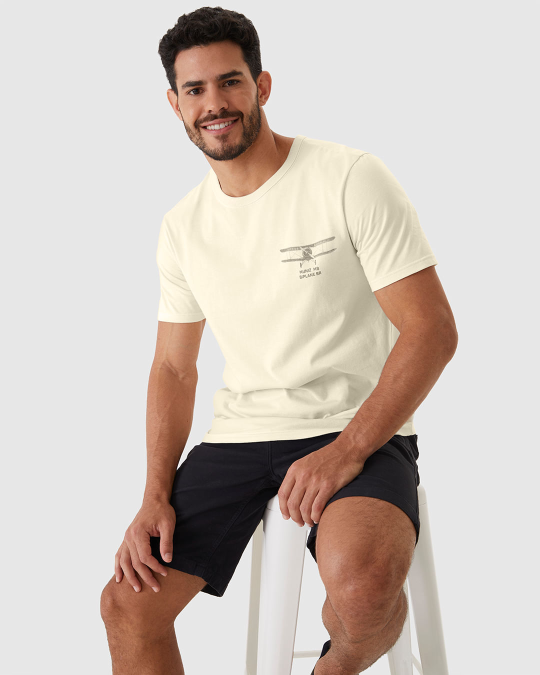 Camiseta Masculina Slim Decote Redondo Estampa Frontal Em Algodão