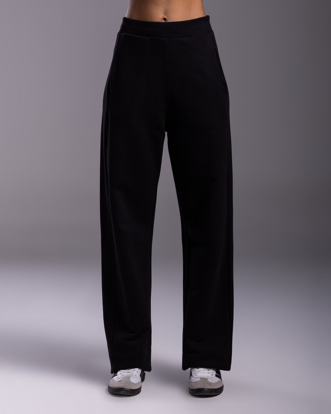 Calça Feminina Reta Moletom Tecnológico No Liquid - BASICAMENTE