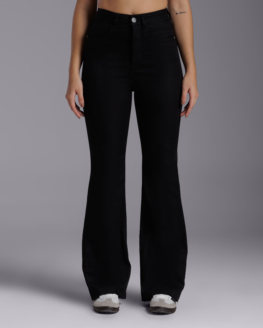 Calça Feminina Bootcut Tecnológica Flex Sarja - BASICAMENTE