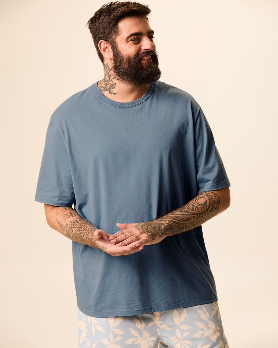 Camiseta Essencial Masculina Plus Size Etiqueta Estampada Em Algodão