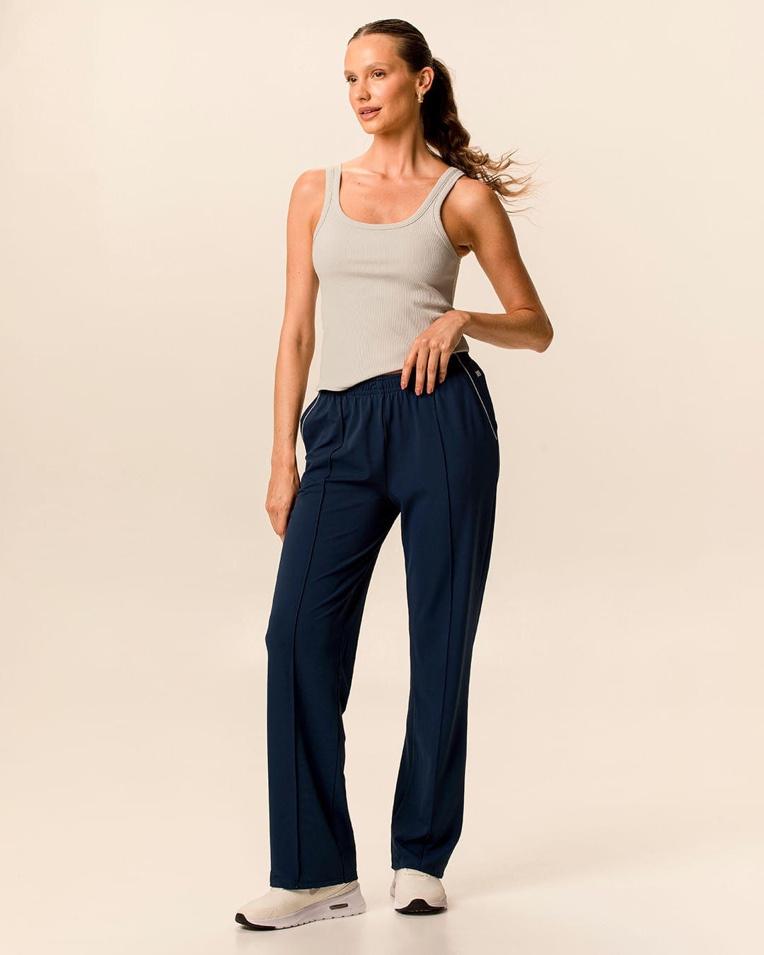Calça Esportiva Feminina Reta Em Piquet Proteção UV50+ Malwee Active
