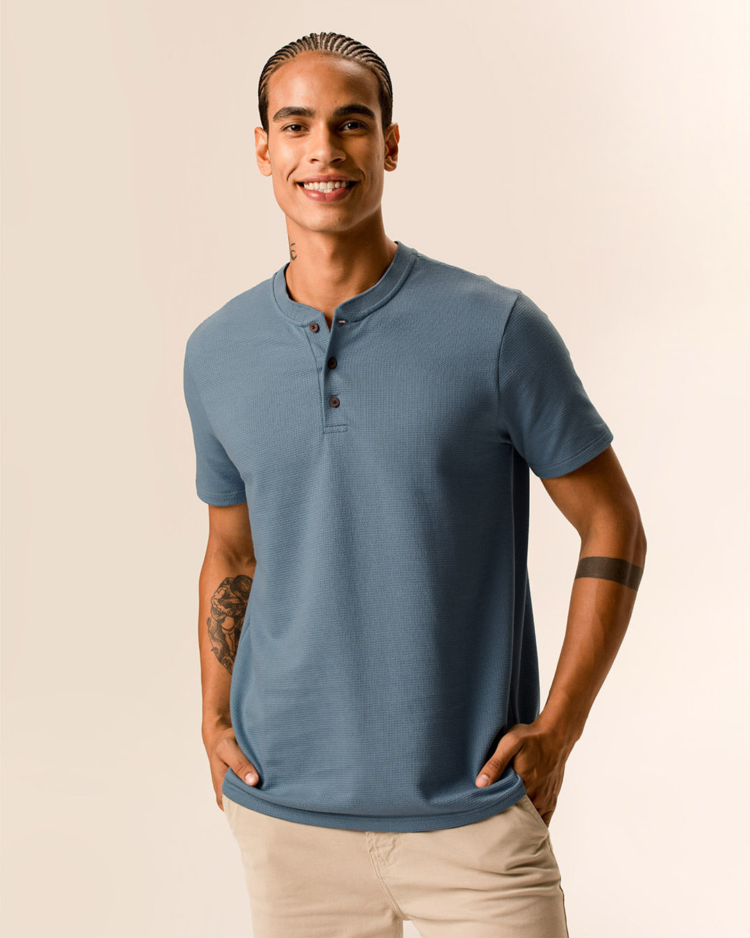 Camiseta Masculina Slim Gola Padre Em Malha Texturizada