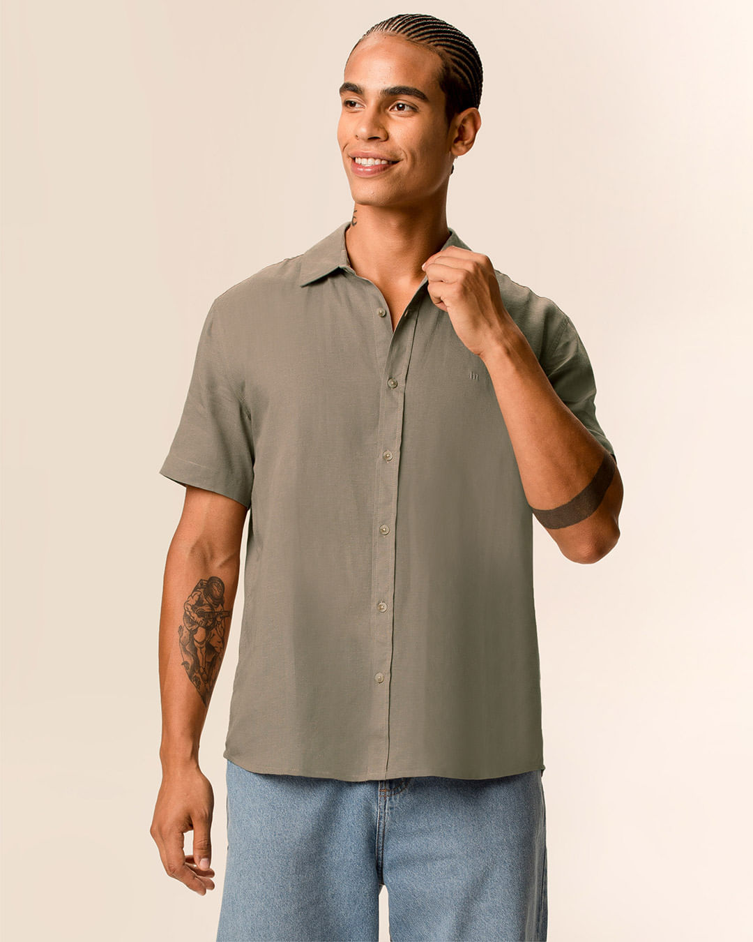 Camisa Masculina Regular Manga Curta Bordado Peitoral Em Viscolinho - Marrom - P
