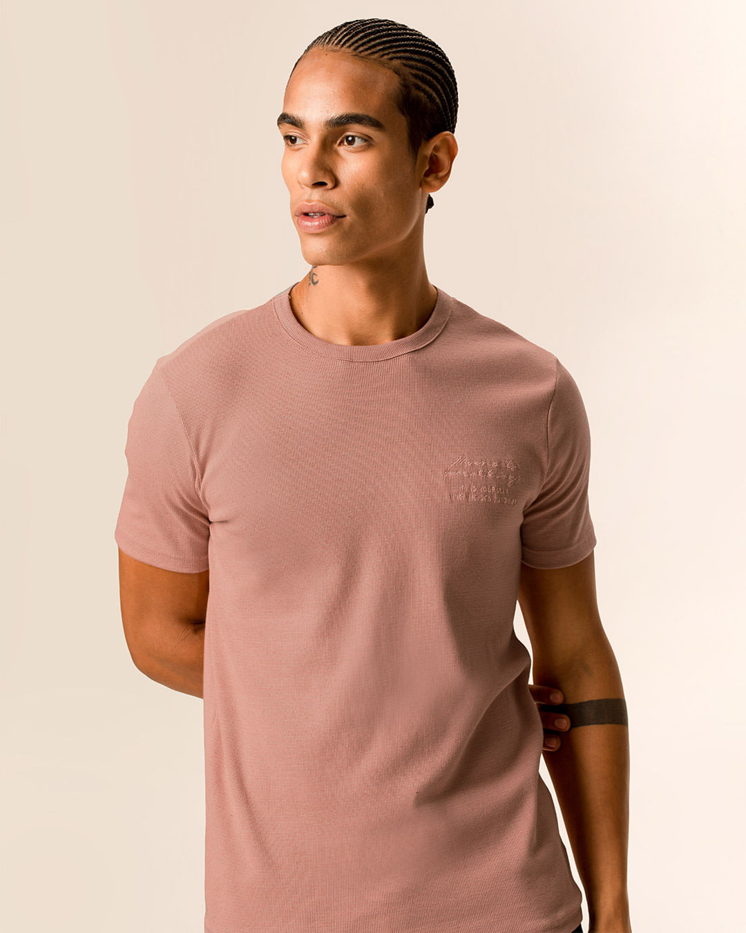 Camiseta Masculina Slim Estampa Lettering Moments Over Things Em Ribana Linho - Rosa - XGG