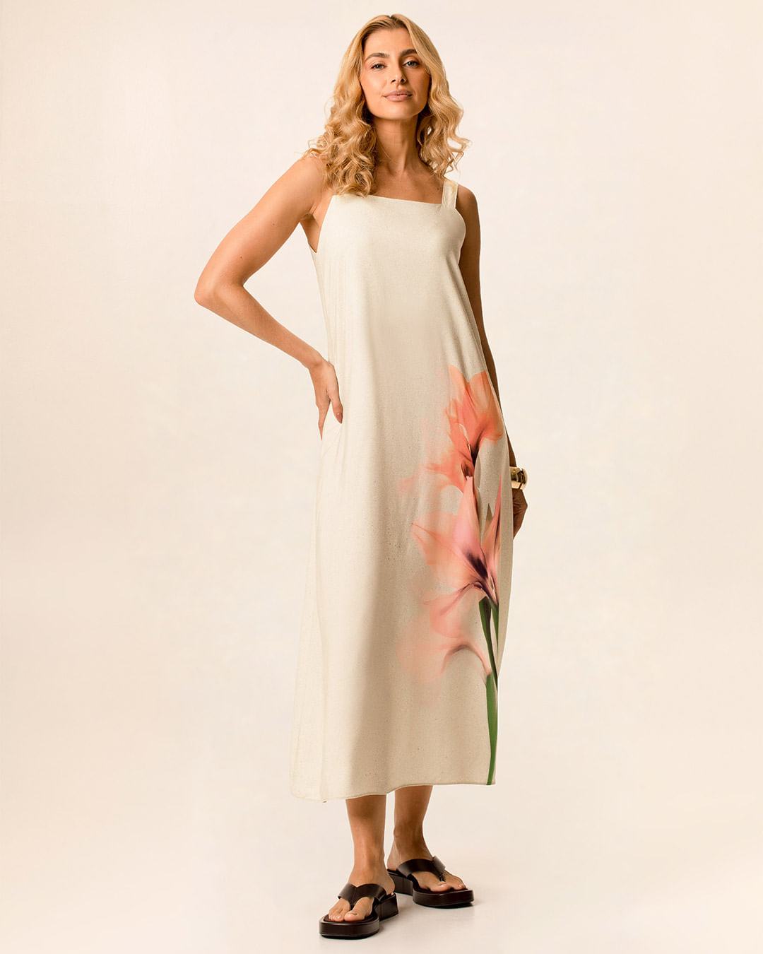 Vestido Midi Feminino Reto Estampa Digital Em Viscose - Off White - M