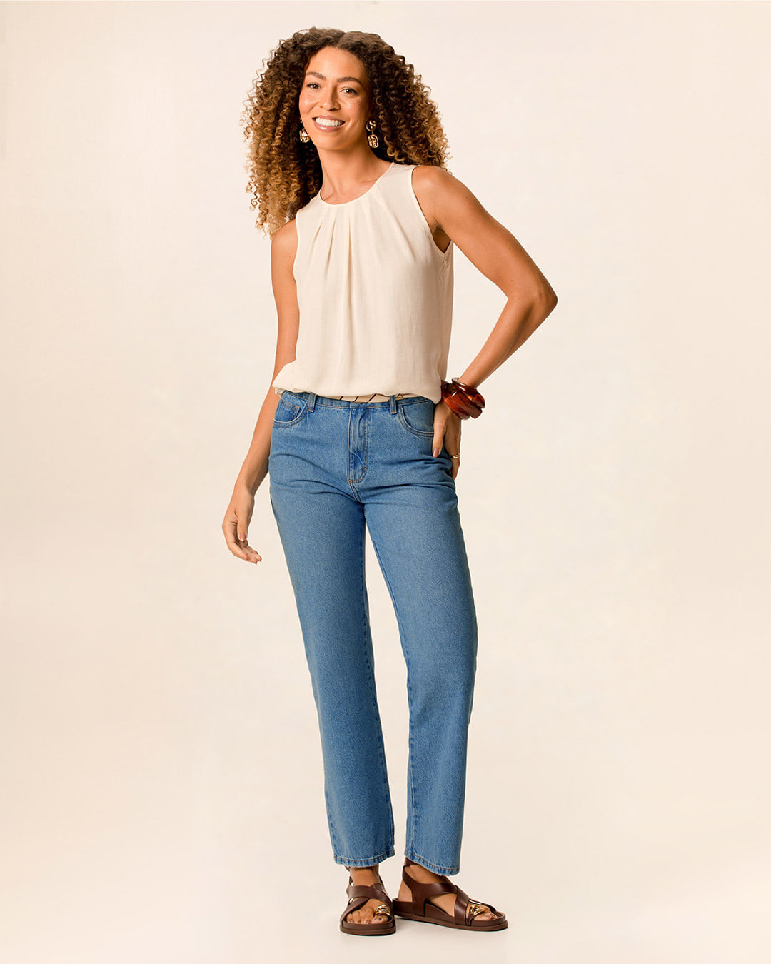 Calça Feminina Reta Cintura Média Em Jeans 100% Algodão Eco Itajaí
