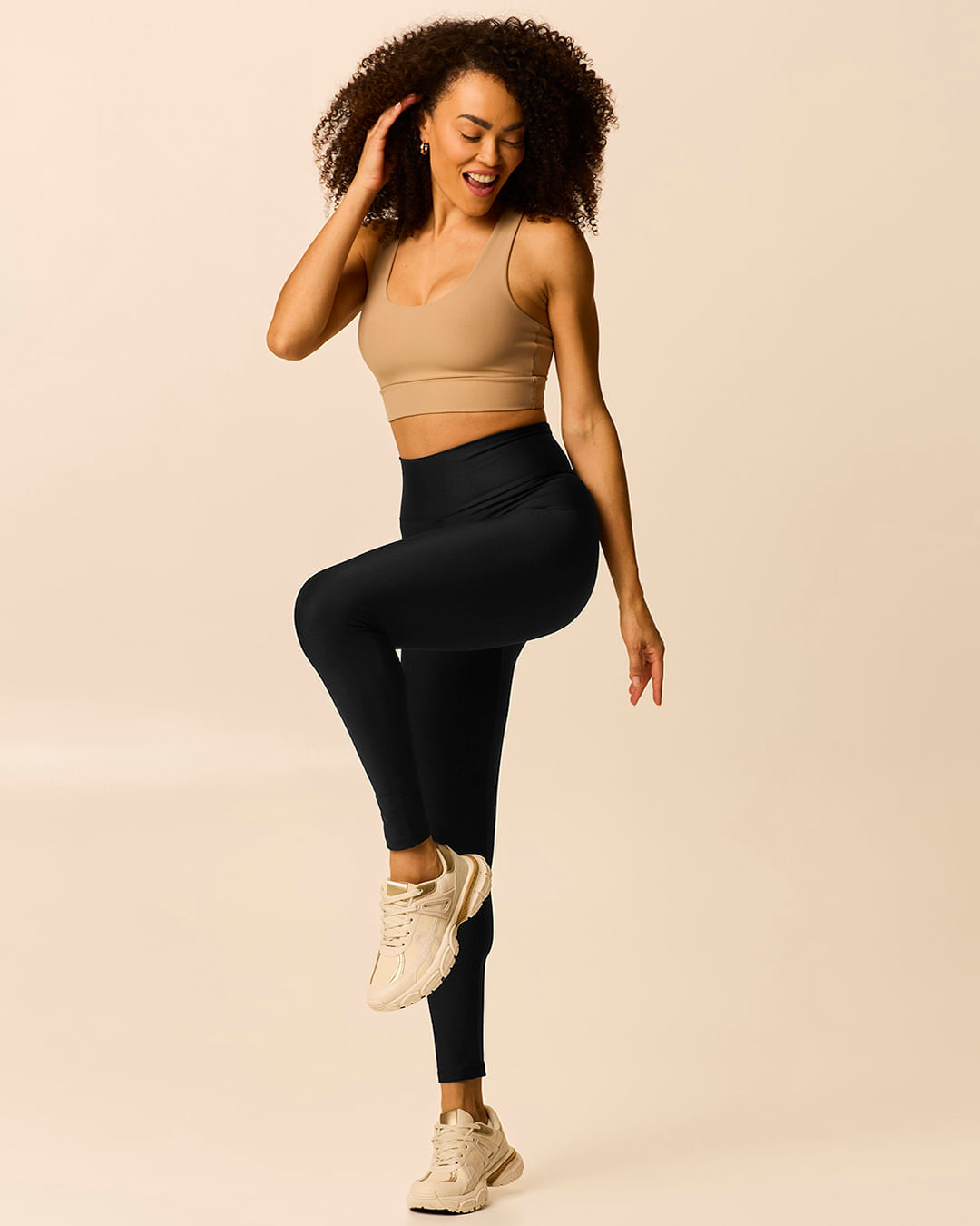 Calça Legging Esportiva Feminina Bolso Costas Em Malha Dry E Proteção UV50+ Malwee Active