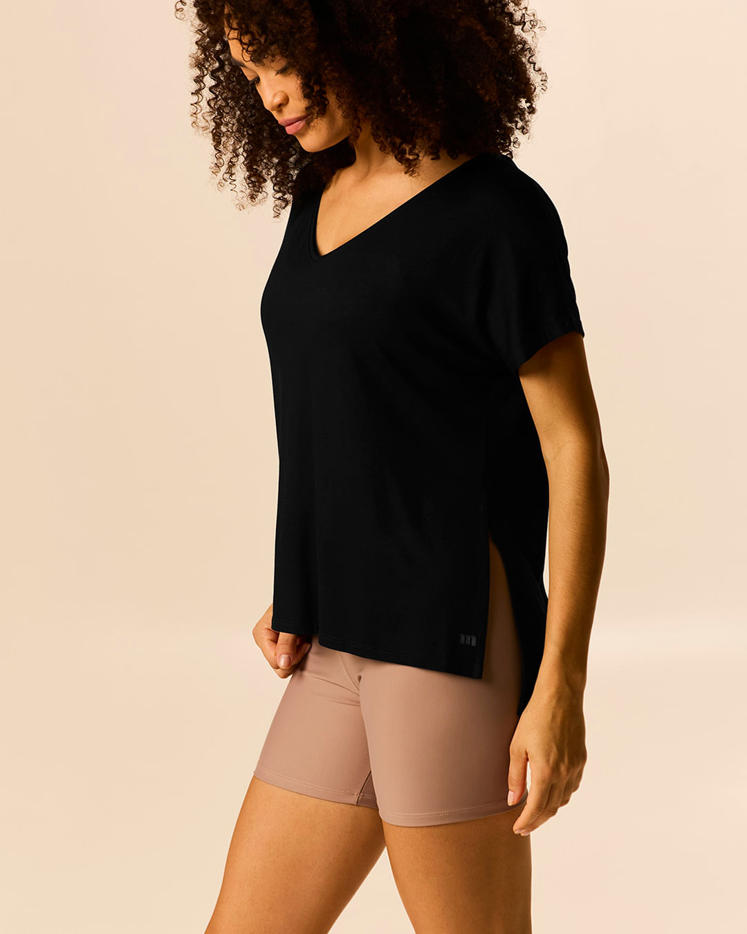 Blusa Esportiva Feminina Alongada Abertura Lateral Viscose Stretch Malwee Active - Preto - M