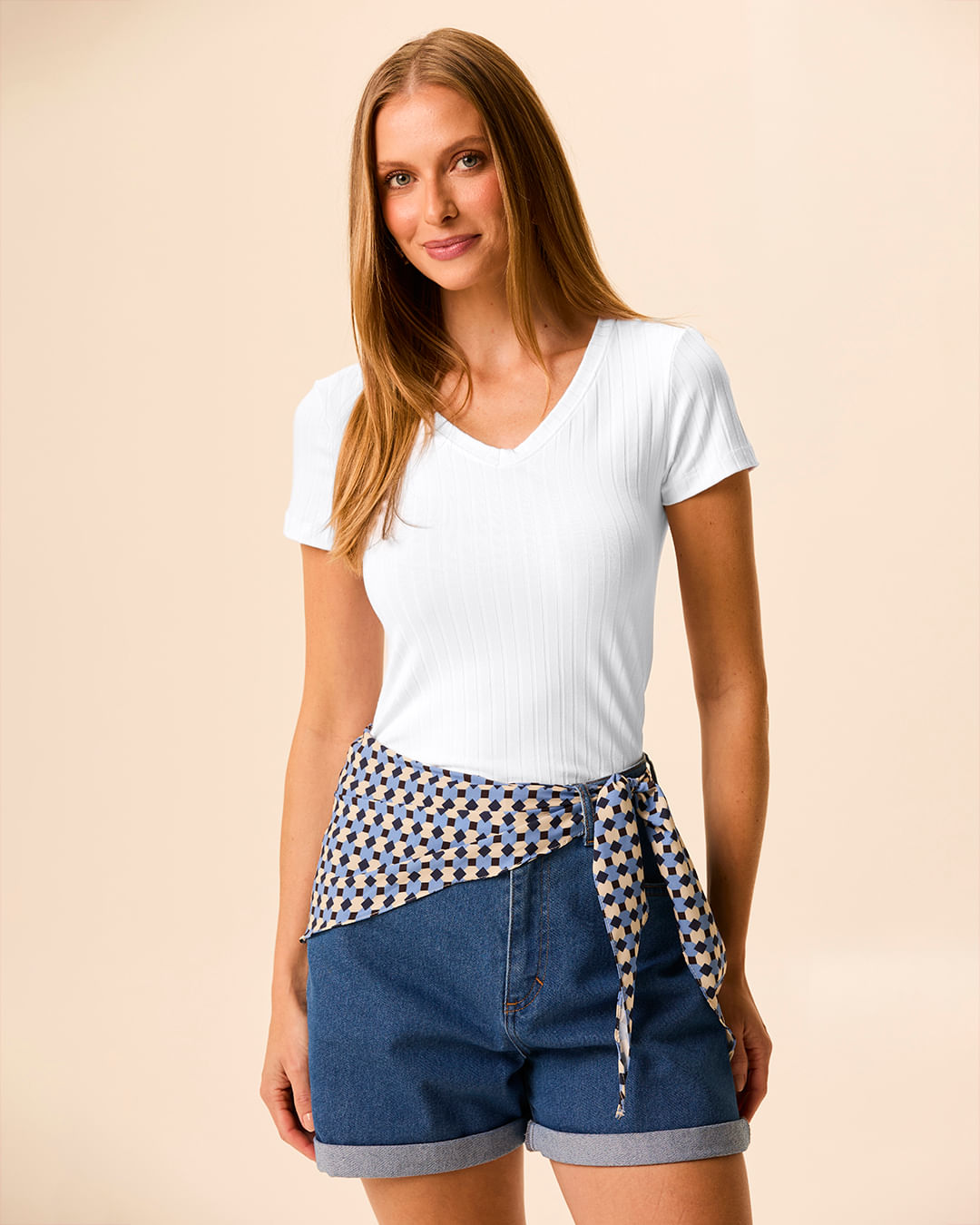 Blusa Básica Feminina Justa Decote V Em Malha Viscose Canelada - Branco - PP