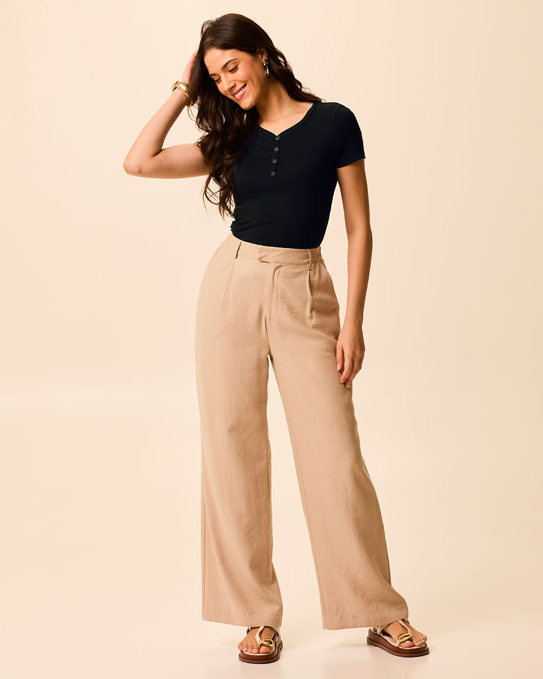 Blusa Básica Feminina Detalhe Peitilho Frontal Em Malha Viscose Canelada - Preto - P