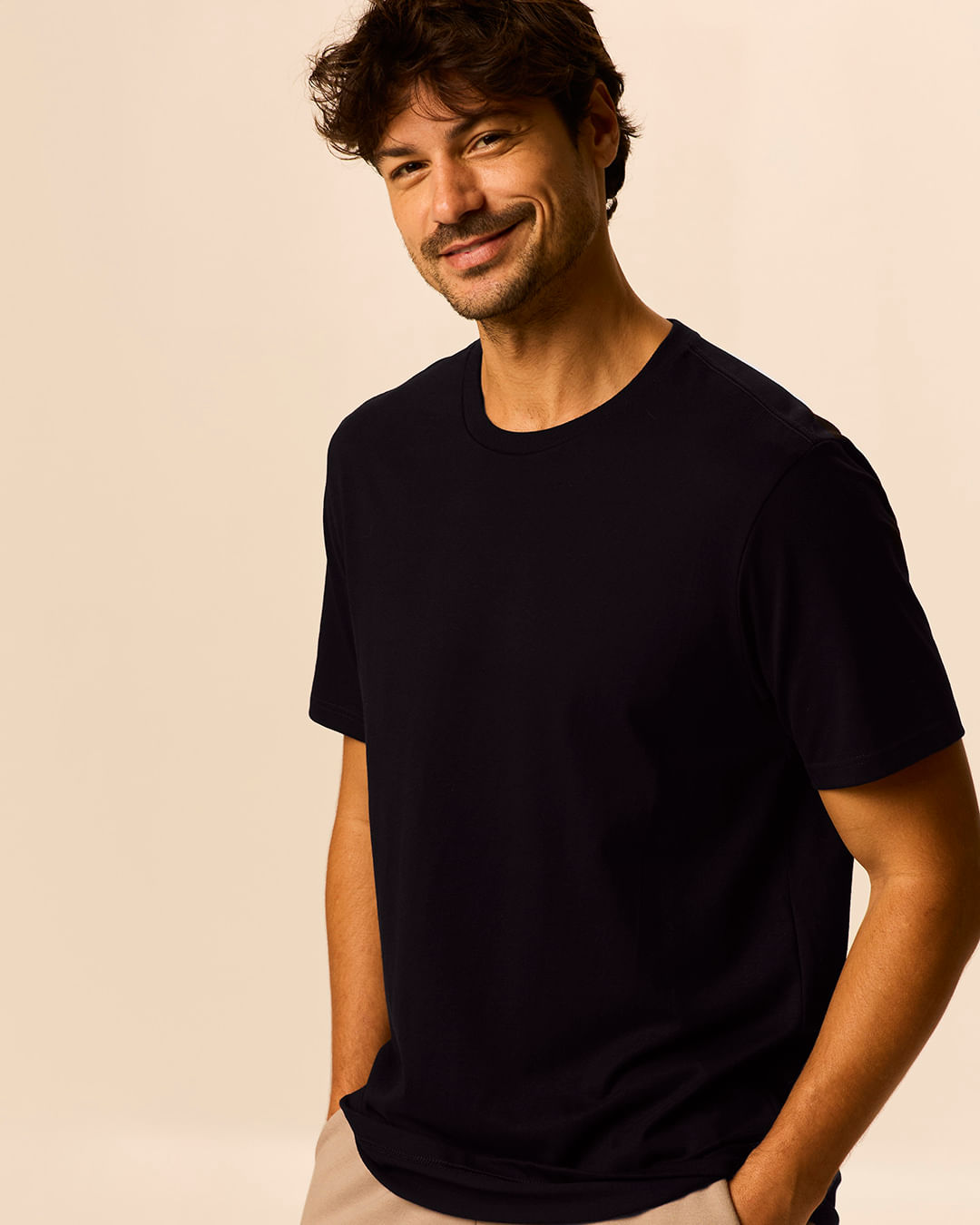 Camiseta Masculina Regular Manga Curta Em Malha Do Abraço - Preto - XGG
