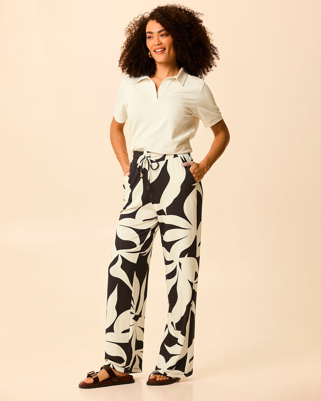 Calça Wide Leg Feminina Estampada Cadarço Frontal Em Moletinho De Viscose - Marrom - GG